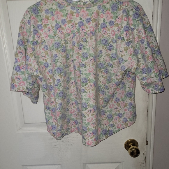 Ladies button up cotton blouse,mfg is unknown, sz is unknown pls see measurement - Picture 2 of 11